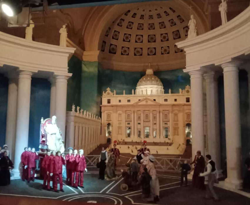 Presepio Artistico con nuove scene su San Pio X