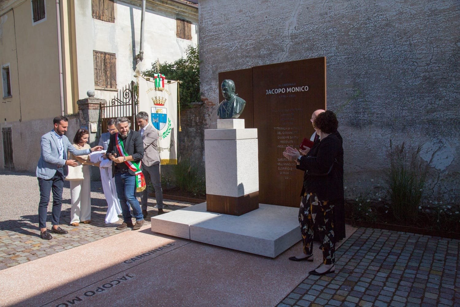 Restauro monumento a Jacopo Monico